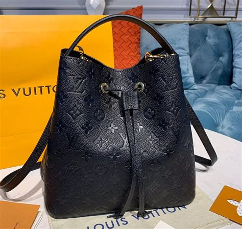 louis vuitton noel 2017|Louis Vuitton neonoe black.